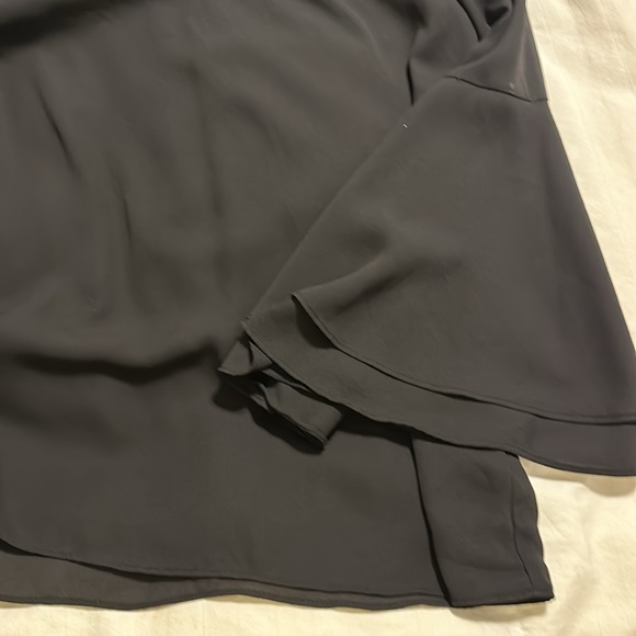 Alfani - Black Long Bell Sleeve V Neck Blouse - Size 2 - Picture 3 of 6